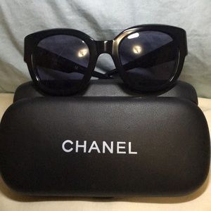 CHANEL Accessories - Chanel vintage 90's sunglasses 😎, size XS CHANEL Accessories - Chanel vintage 90's sunglasses 😎, size XS